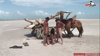 [Skinny Woman, Beaches, American] Free Slideshow Naked Women At Nude Beaches