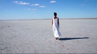 [Couguar, Dance, Lake] Only Footprints