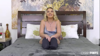 [Curvy Friend, Webcam, With] Blonde Curvy Friend Hidden XXX